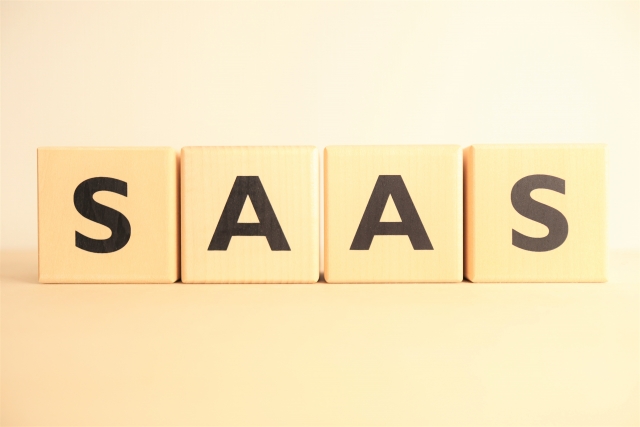 SaaSと書かれたブロック